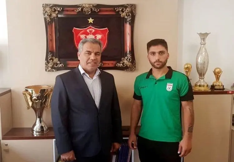 (عکس) یک استقلالی دیگر هم جذب پرسپولیس شد