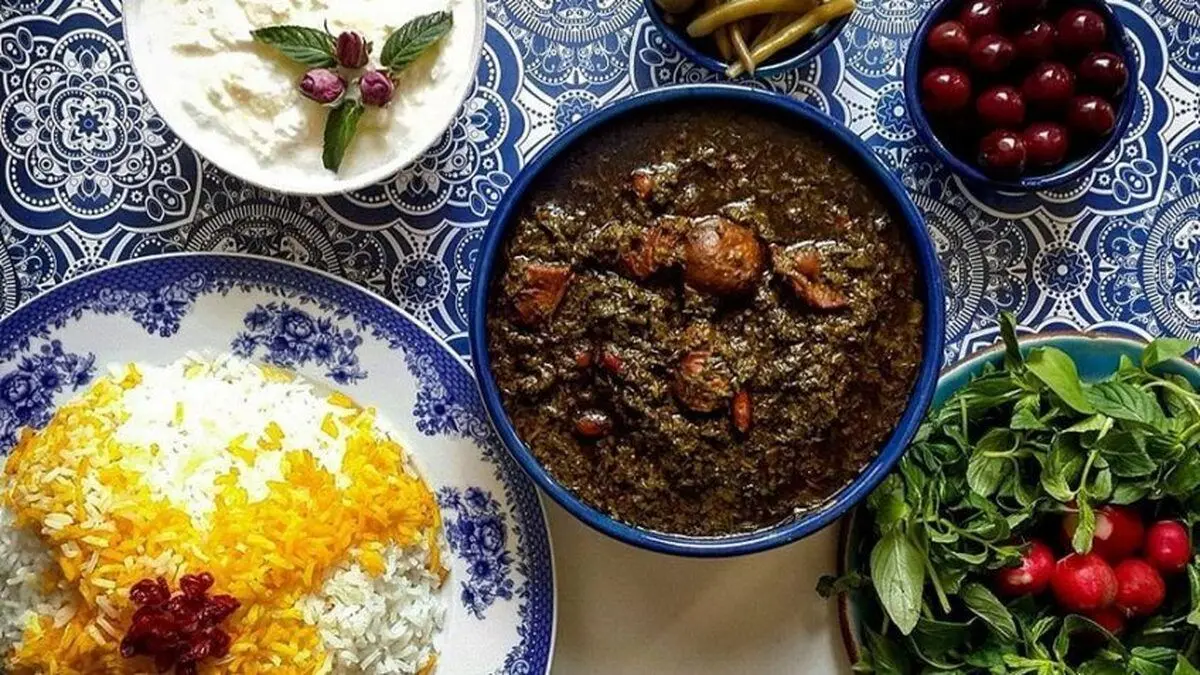 طرز تهیه خورشت قورمه سبزی خوشمزه
