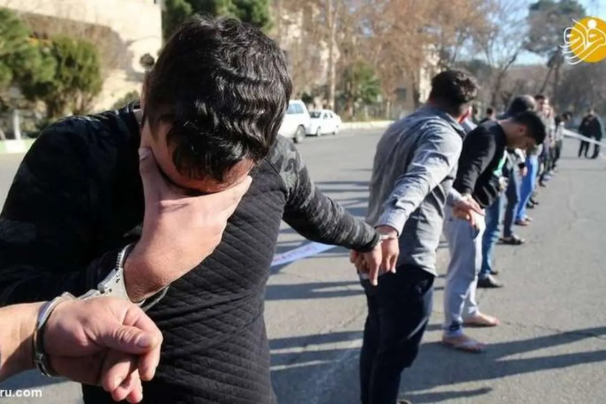 محاکمه زورگیری که با قمه نیم متری از رهگذران زورگیری میکرد