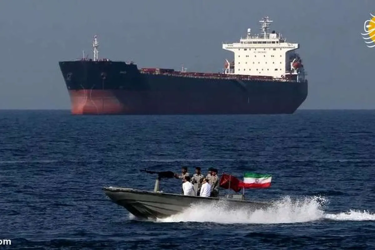 کشتی نفتکش اماراتی؛ معمای ناپدید شدن نفتکش در تنگه هرمز