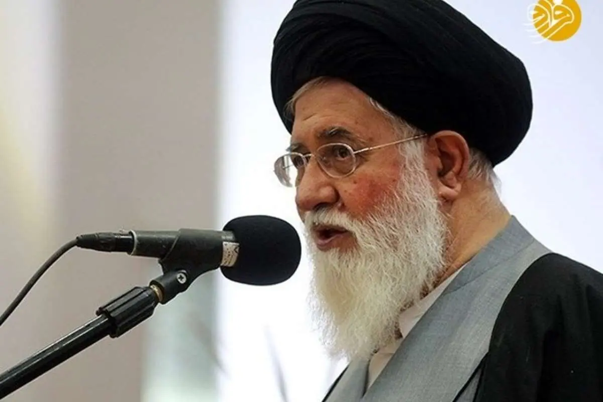 علمالهدی: نباید از مواضع انقلابی کوتاه بیاییم