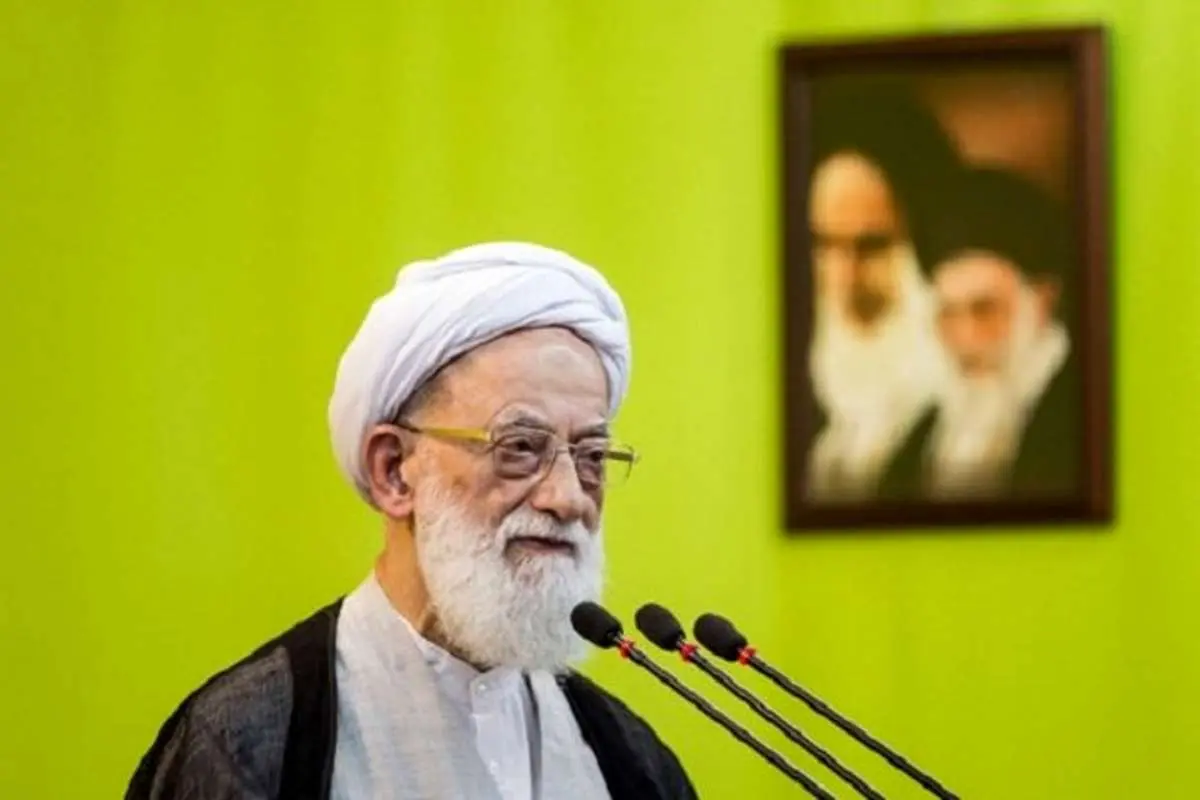 امامی کاشانی: دشمن کشور را در فشار انداخته است