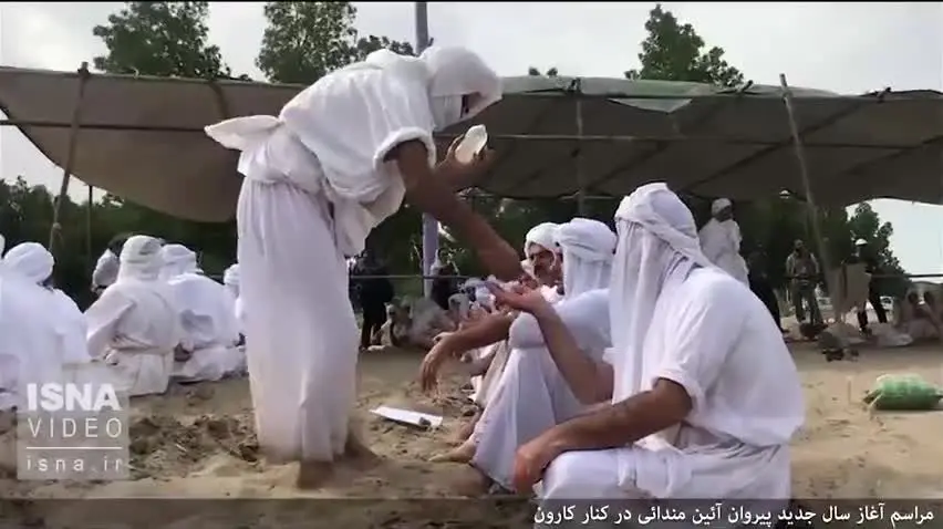 (ویدئو) آغاز سال جدید پیروان آئین مندائی در کنار کارون