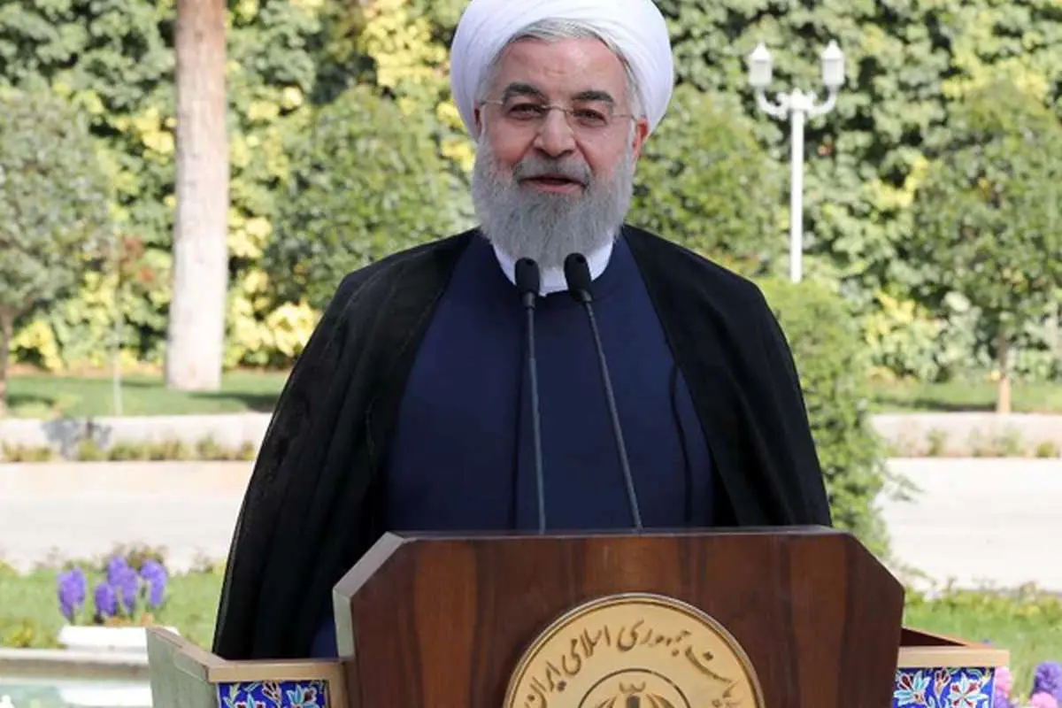 روحانی: خبرنگاران نقصها را بدون لکنت زبان بگویند