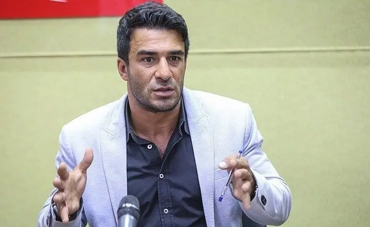 (عکس) بازیگری که مخفیانه بر سر مزار شهدا می‌رود
