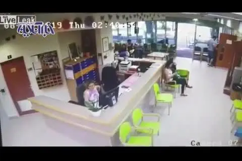 (ویدیو) خانم ۷۴ ساله، با ماشین وارد سالن خانه سالمندان شد!