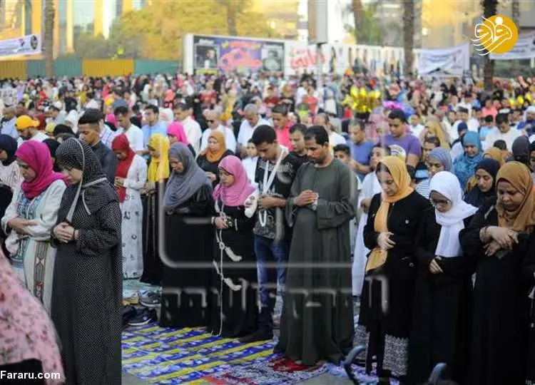 (تصاویر) نماز مختلط زنان و مردان مصری به مناسبت عید قربان