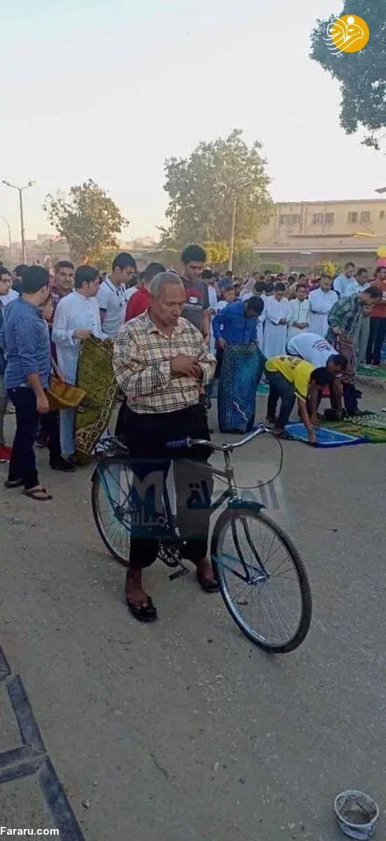 (تصویر) عاقبت فردی که سوار دوچرخه نماز خواند!