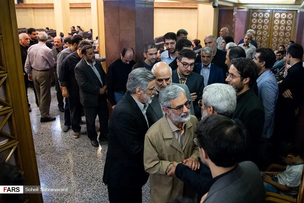 (تصاویر) فرزندان رهبر انقلاب در مراسم ختم دختر سلیمی‌نمین