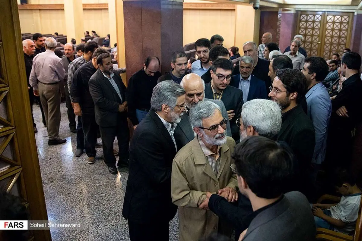 (تصاویر) فرزندان رهبر انقلاب در مراسم ختم دختر سلیمی‌نمین