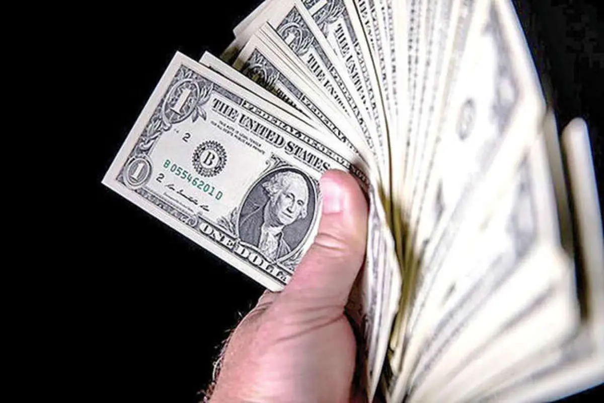 فاصله دلار از کف بیشتر شد