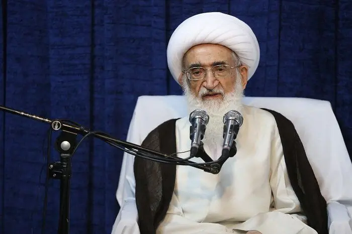 گفت‌وگوی آیت‌الله نوری همدانی با آیت‌الله یزدی و آملی لاریجانی