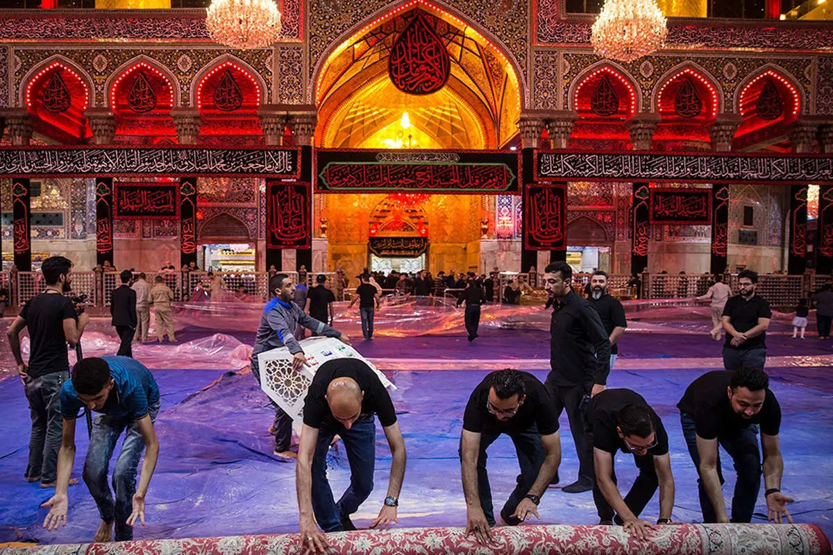 (تصاویر) حرم امام حسین (ع) با فرش قرمز پوشانده شد