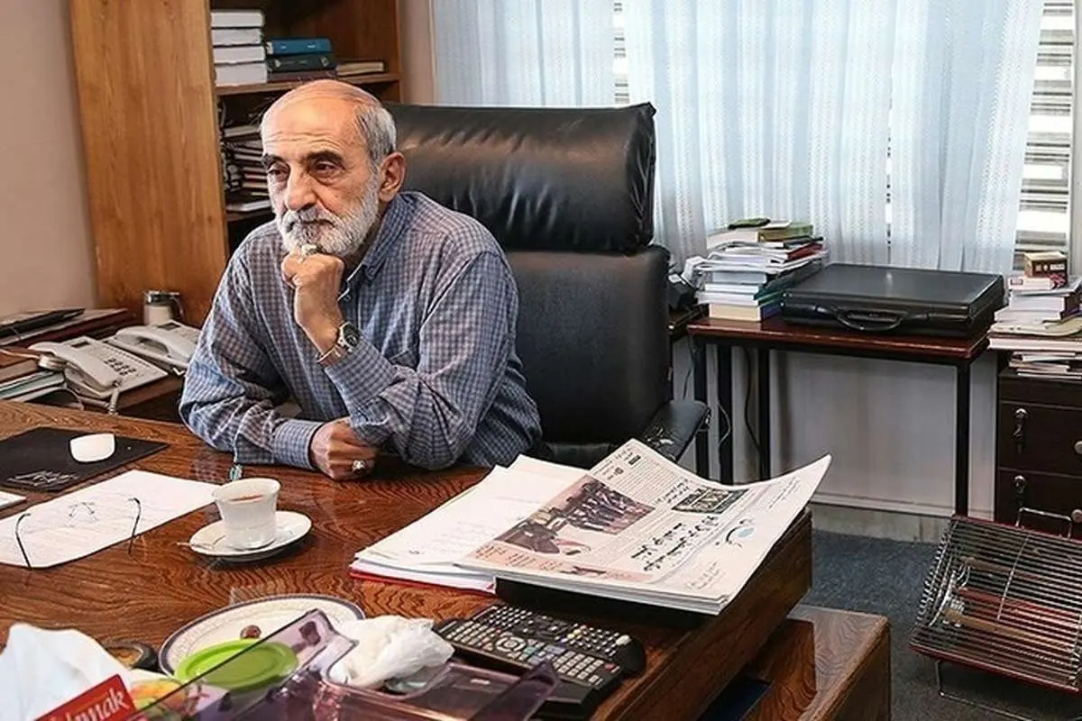 شریعتمداری: مسئولیت برجام با دولت است نه رهبر انقلاب