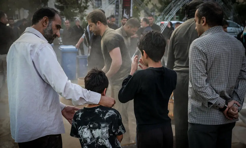 (تصاویر) آیین «گِل مالی» لرستانی‎های مقیم‌ تهران