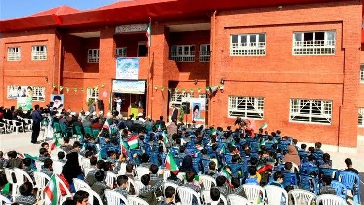 نقدی به قانون‌گذاری و قضاوت خودسرانه وزیر آموزش و پرورش