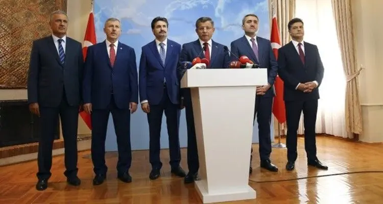 "کیسینجری" که قبل از اخراج استعفا کرد