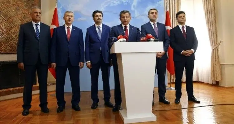 "کیسینجری" که قبل از اخراج استعفا کرد