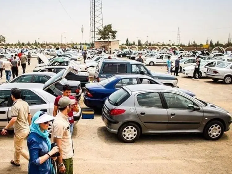 قیمت روز خودرو دوشنبه ۲۵ شهریور؛ چرا قیمت‌ها پایین نمی‌آید؟