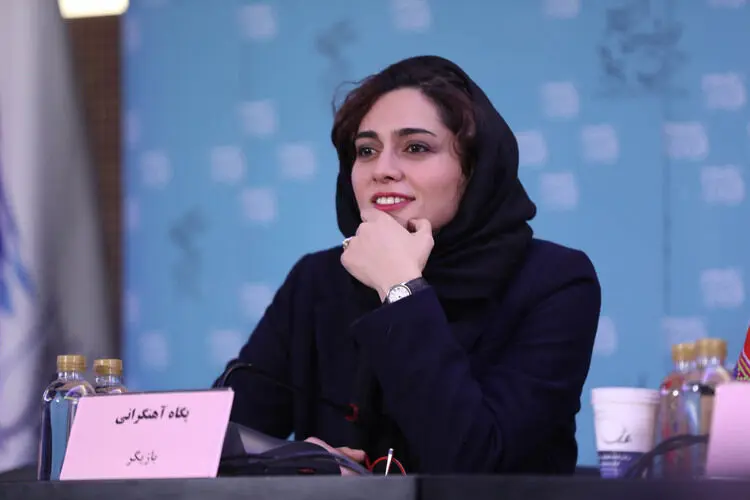 چرا پگاه آهنگرانی به سلبریتی‌ها حمله کرد؟