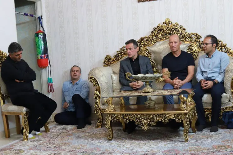 (تصویر) کالدرون: حاضر بودم پرسپولیس نمی‌برد اما عماد زنده بود
