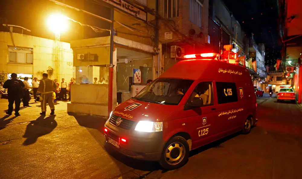 (تصاویر) مانور اطفای حریق آتش‌نشانی در بازار تهران