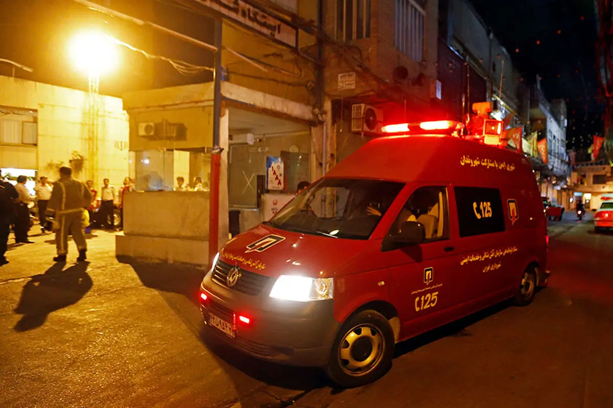 (تصاویر) مانور اطفای حریق آتشنشانی در بازار تهران