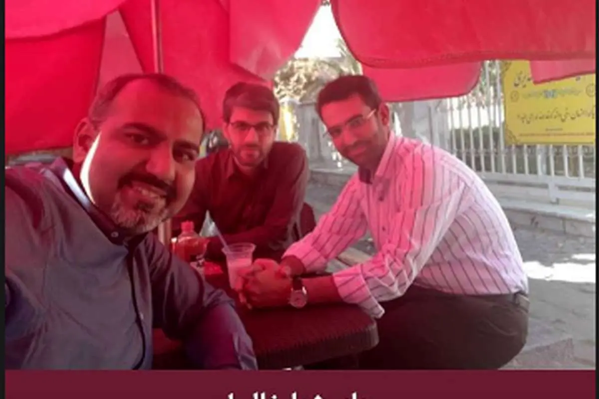 (عکس) وزیر جوان در حال خوردن ساندویچ بندری