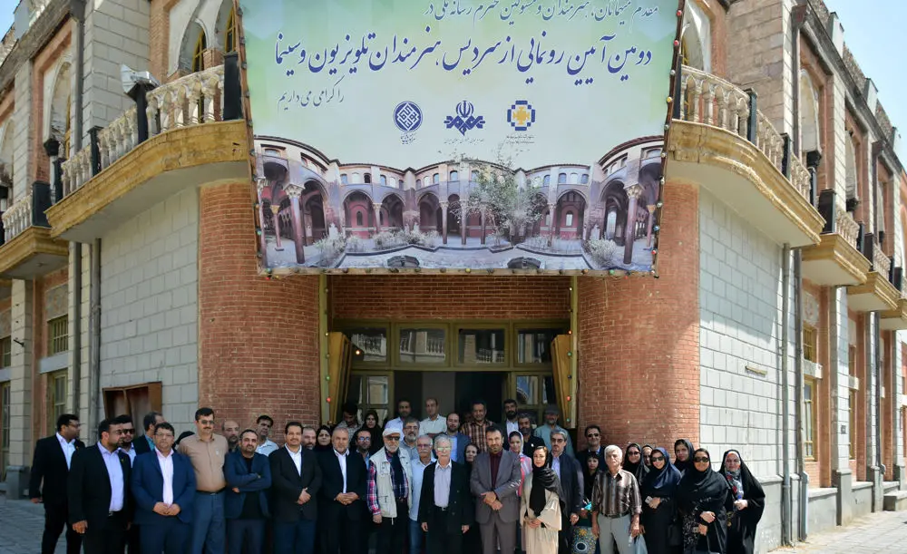 (تصاویر) رونمایی از سردیس هنرمندان در شهرک غزالی