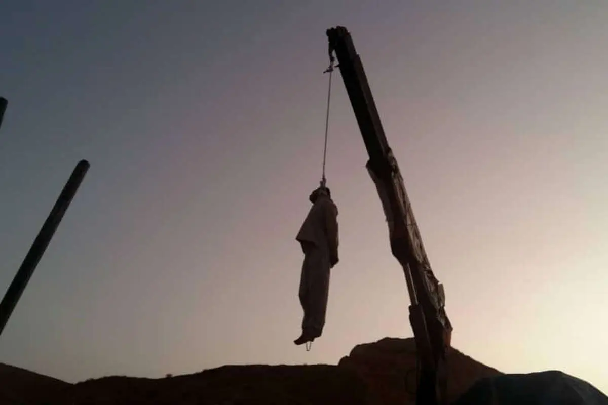 (تصاویر +16) قاتل امام جمعه کازرون در ملاعام اعدام شد
