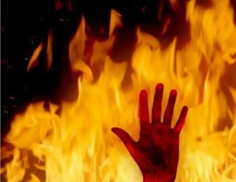 خواستگاری که به‌خاطر مخالفت پدر دختر، او را آتش زد!