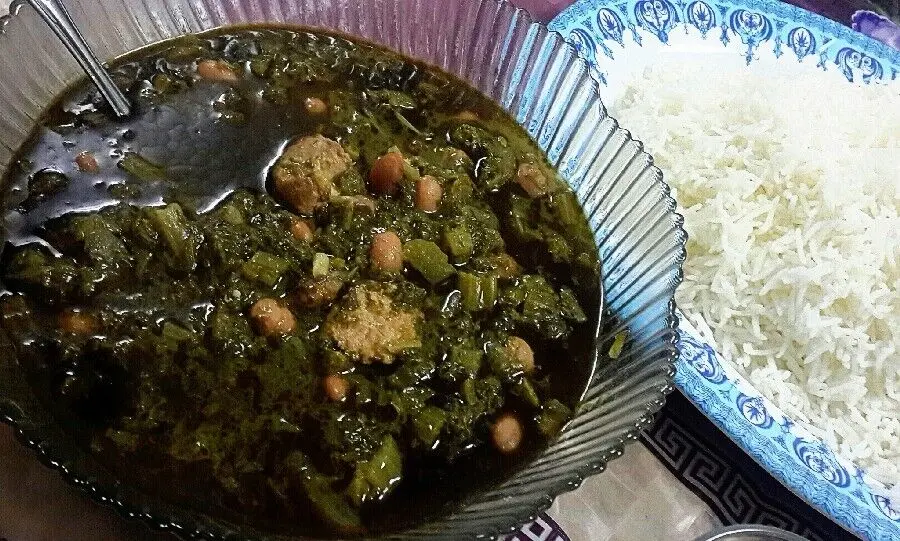 طرز تهیه خورشت کرفس خوشمزه و مجلسی
