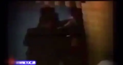 (ویدئو) حمله به علی اکبر ولایتی در حین سخنرانی