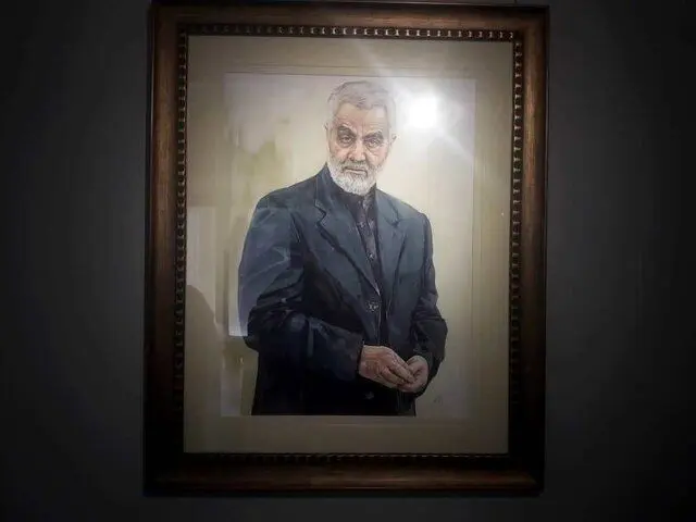 (تصاویر) نقاشی هنرمند آتش‌ به اختیار از سردار سلیمانی