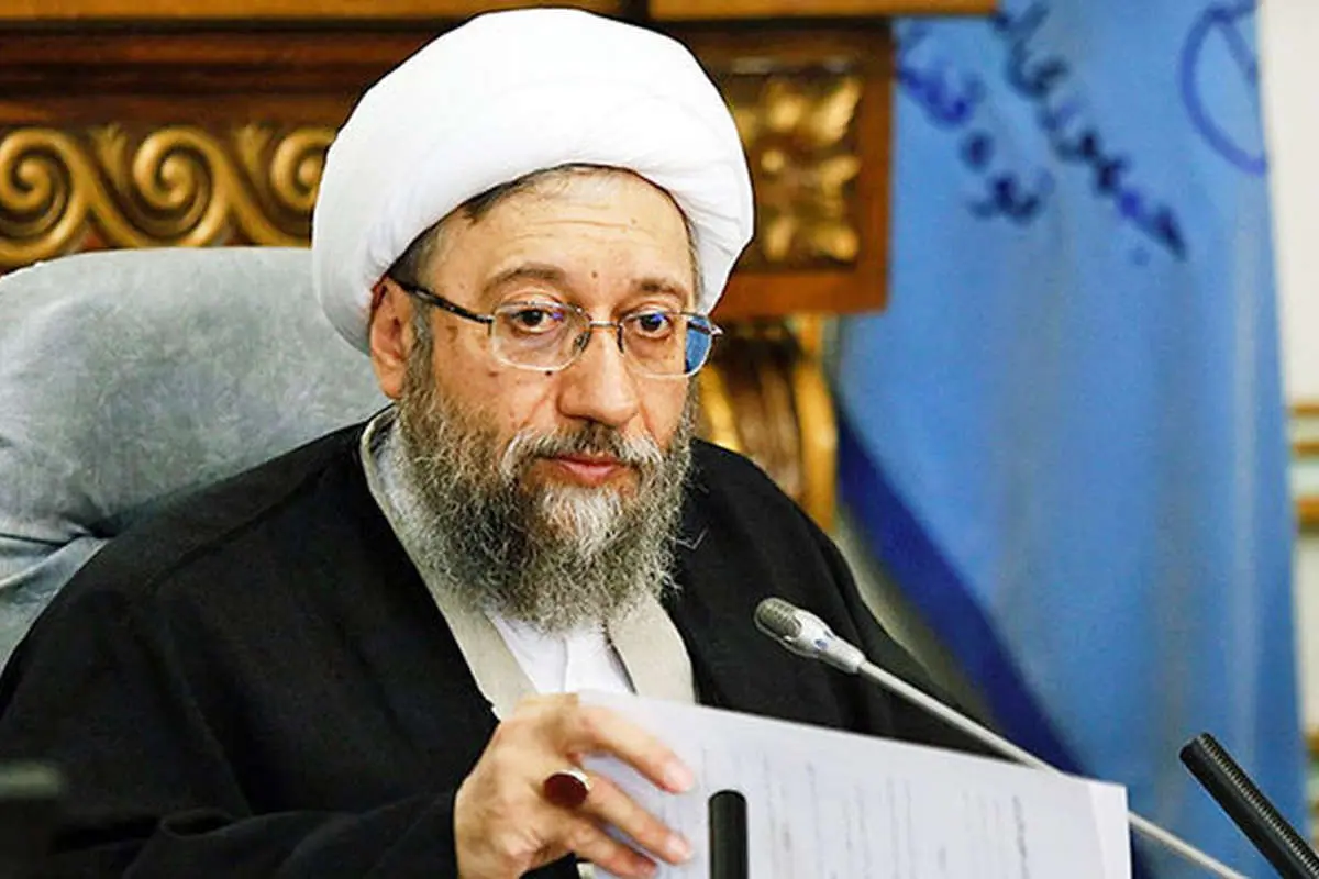 پیام تسلیت آملی لاریجانی به آیتالله مکارم شیرازی