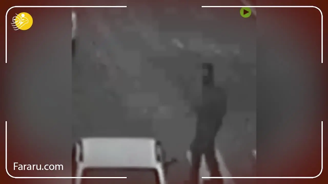 (ویدئو) تمارض عجیب یک رهگذر در حین عبور از یک خیابان!