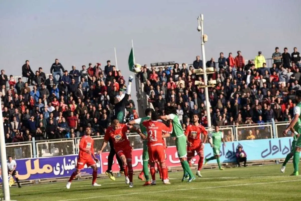 جنجال در دقایق آخر دیدار ماشینسازی و پرسپولیس