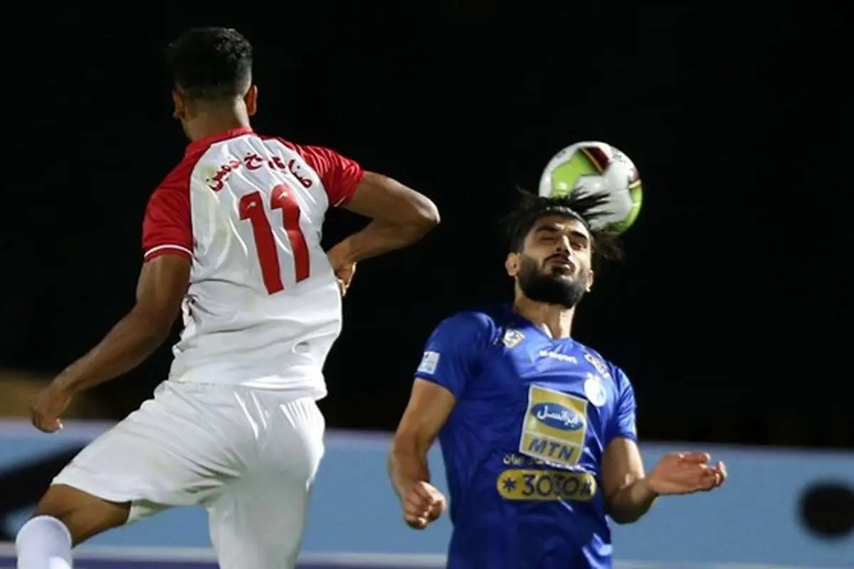 (تصاویر) برق ورزشگاه رفت، بازی استقلال متوقف شد!