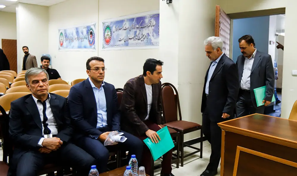 (تصاویر) اولین جلسه دادگاه گروه عظام به اتهام قاچاق قطعات خودرو
