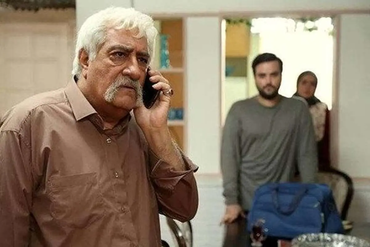 انتقاد از بازی کنترلنشده داریوش ارجمند در «ستایش»