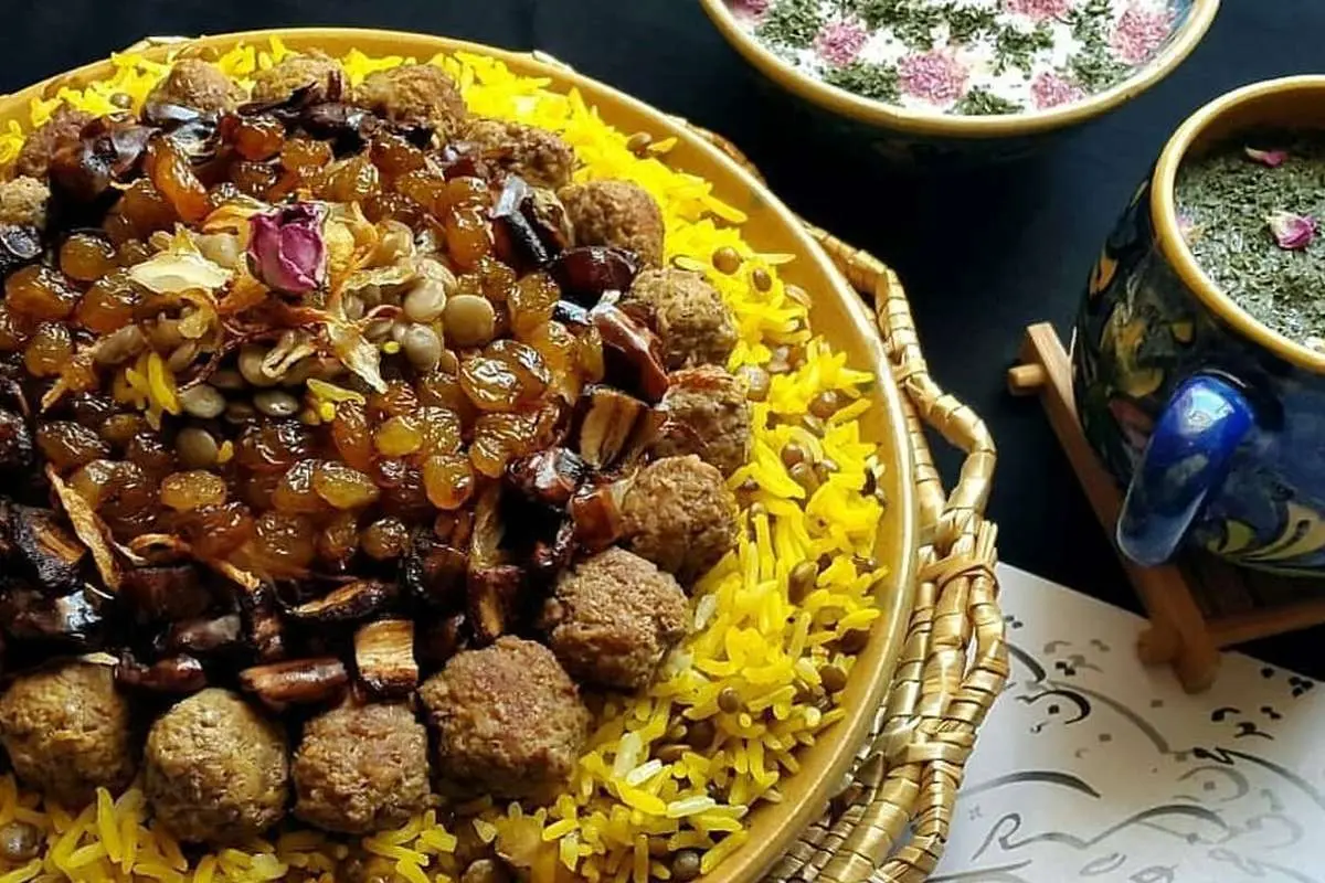 طرز تهیه عدس پلو مجلسی با گوشت چرخ کرده و گوشت قلقلی