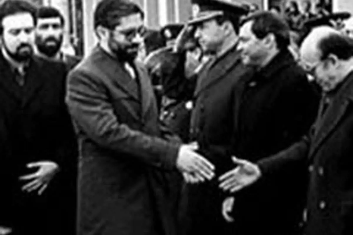 مروری بر میرحسین دیپلمات در دولت بنی صدر