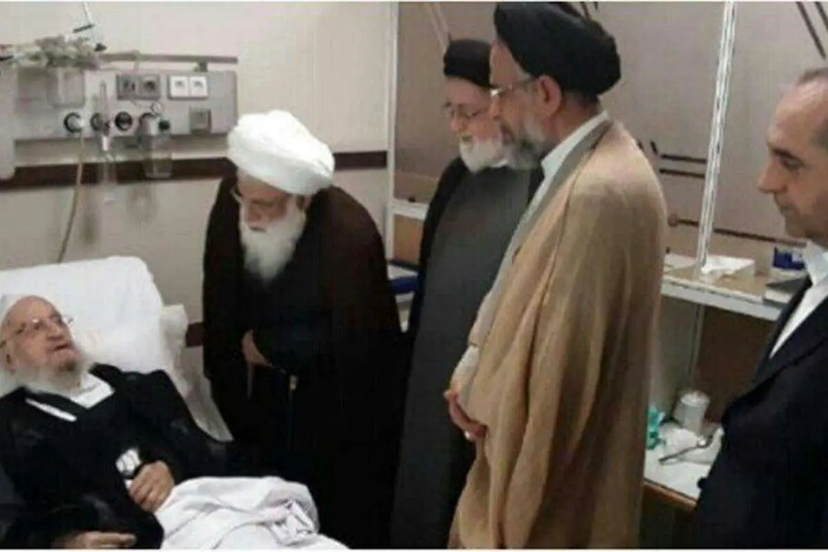 (تصویر) وزیر اطلاعات از آیتالله مکارم عیادت کرد