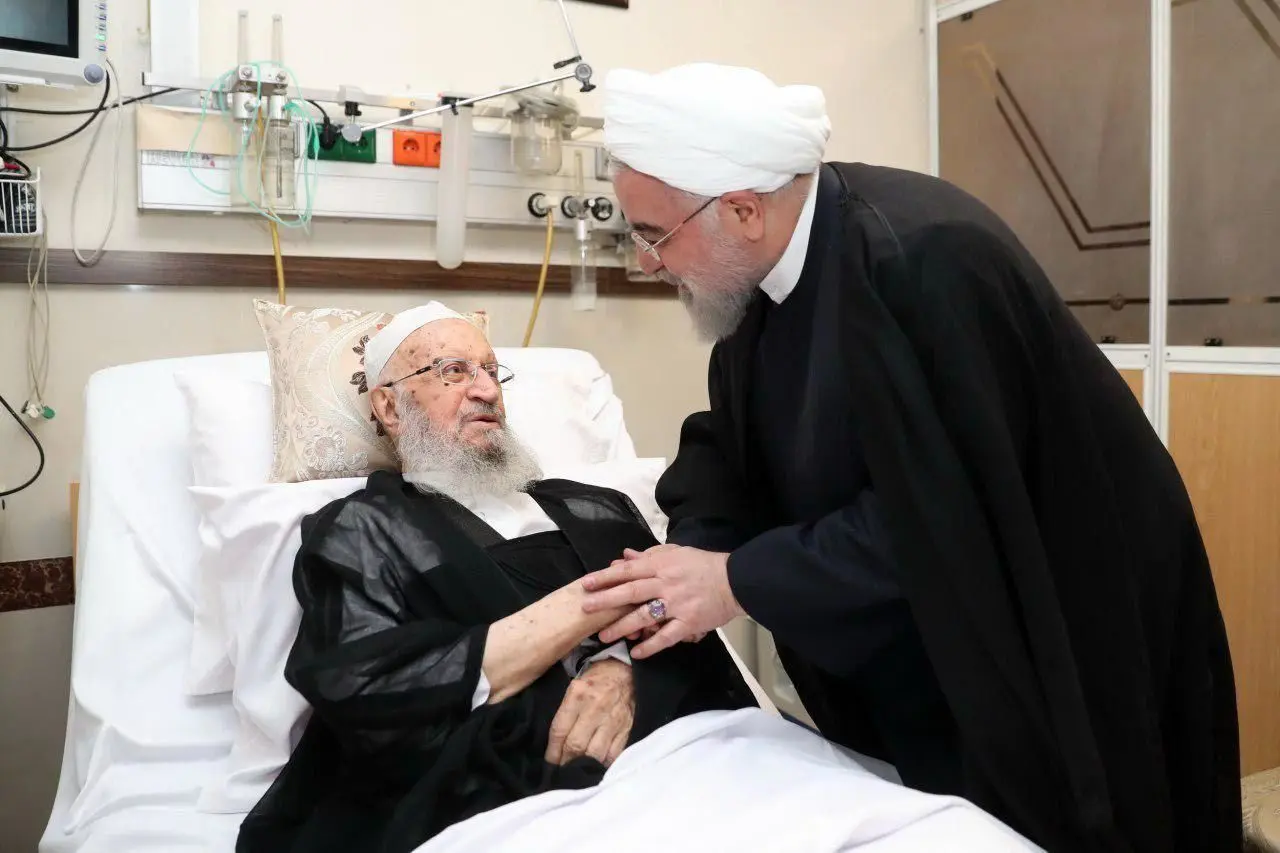 (تصاویر) عیادت روحانی از آیت‌الله مکارم
