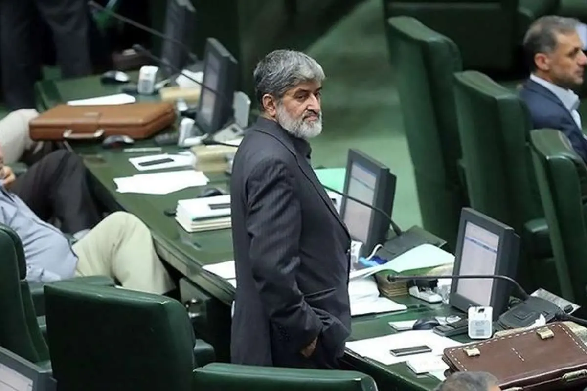 مطهری: احمدینژاد به درستی میگفت مسئول اجرای قانون اساسی است