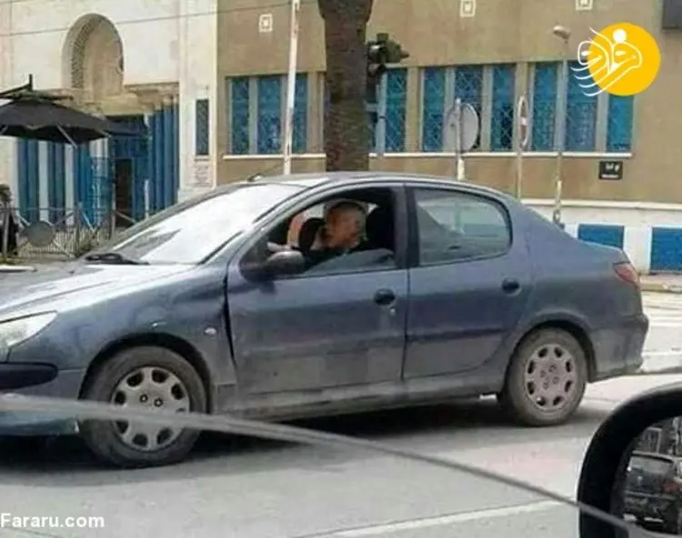 (تصویر) پژو ۲۰۶ صندوقدار زیر پای رئیس‌جمهور تونس!