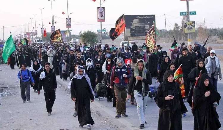 (تصاویر) قالیباف در راهپیمایی اربعین