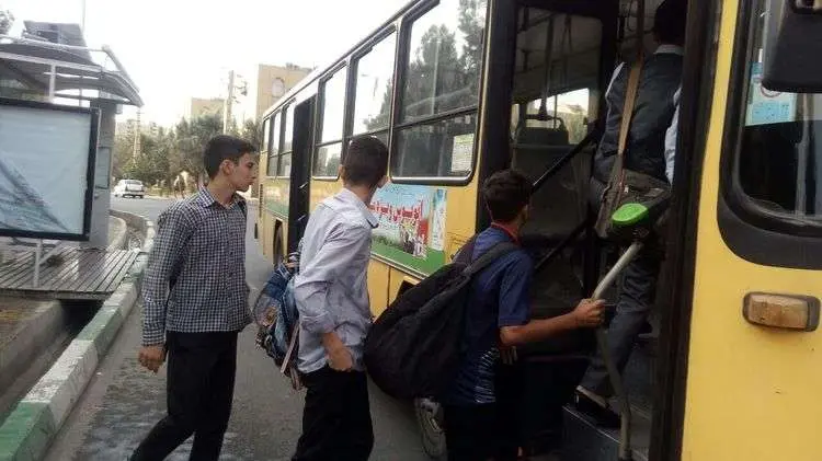 تصادف دو سرویس مدرسه در شیراز