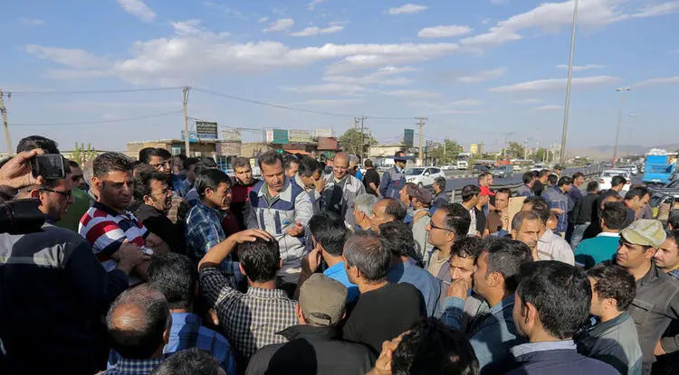 ۲۱ کارگر آذرآب اراک بازداشت شدند