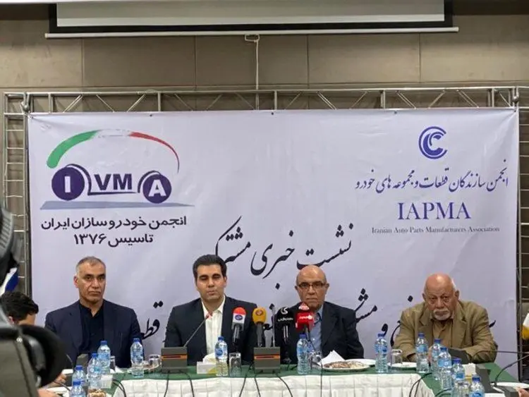 خودروسازان: دولت باید تقاضای افزایش قیمت خودرو را بپذیرد!